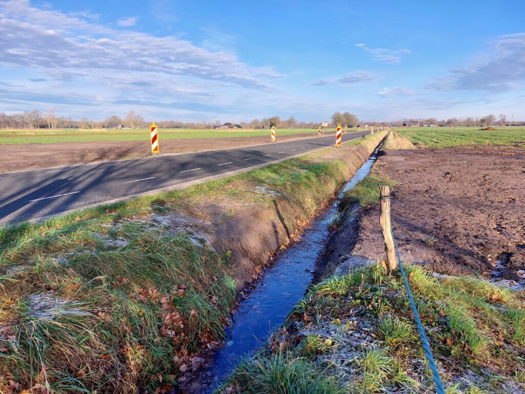 Weg met sloot